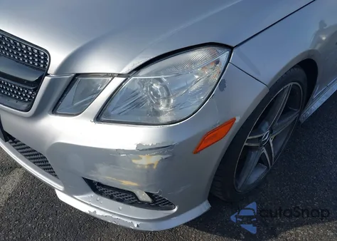 2012 Mercedes-Benz E 350 z USA, uszkodzony, nr VIN WDDHF5KB7CA555559